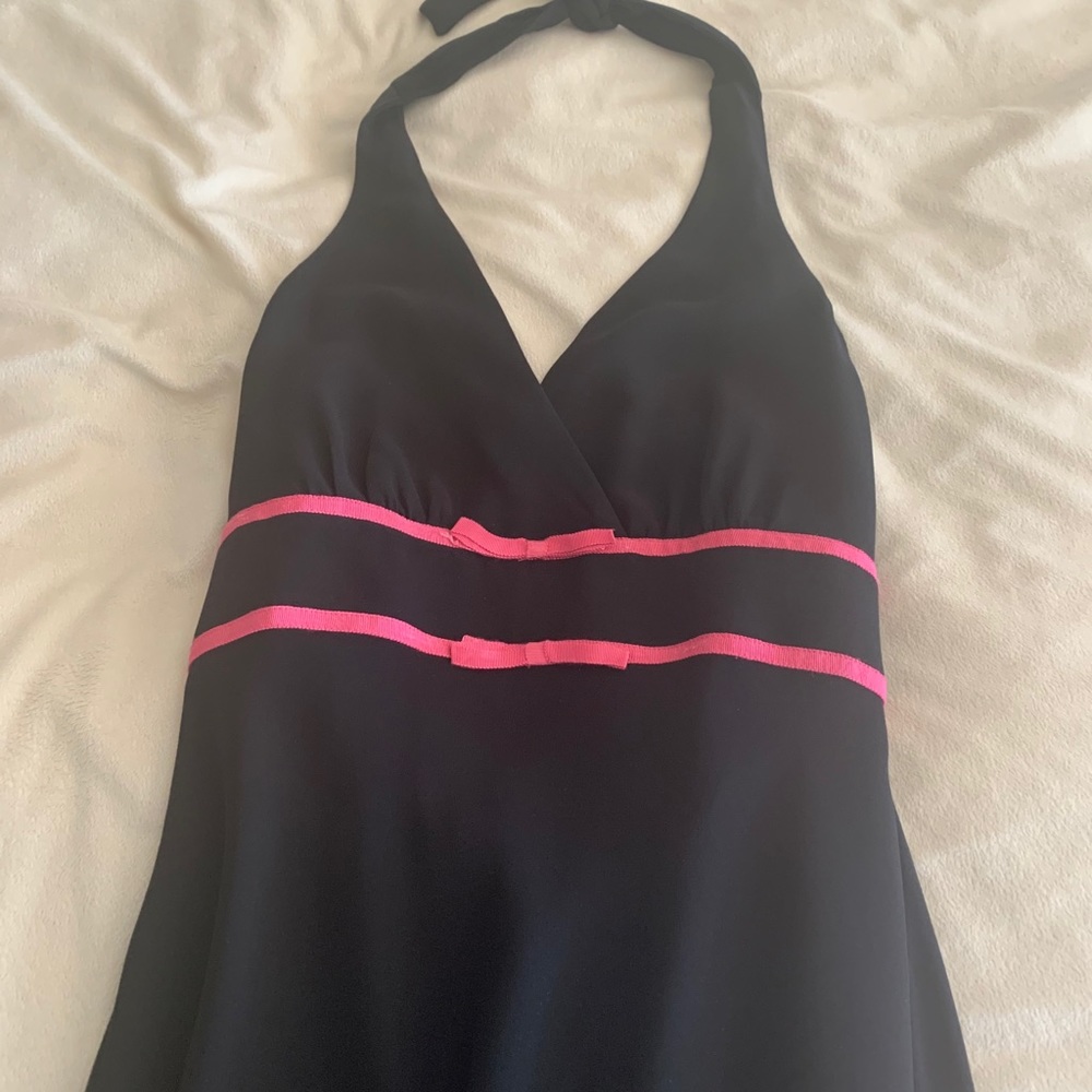 Nice fitting dress!